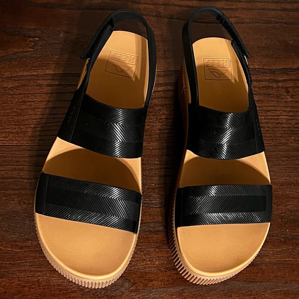 Reef Black and Tan Water Vista Higher Platform Sandals, Size 8 - Picture 3 of 4